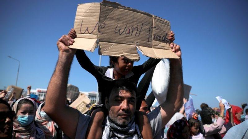 اعتراض بومیان و پناه جویان در جزیره لسبوس یونان